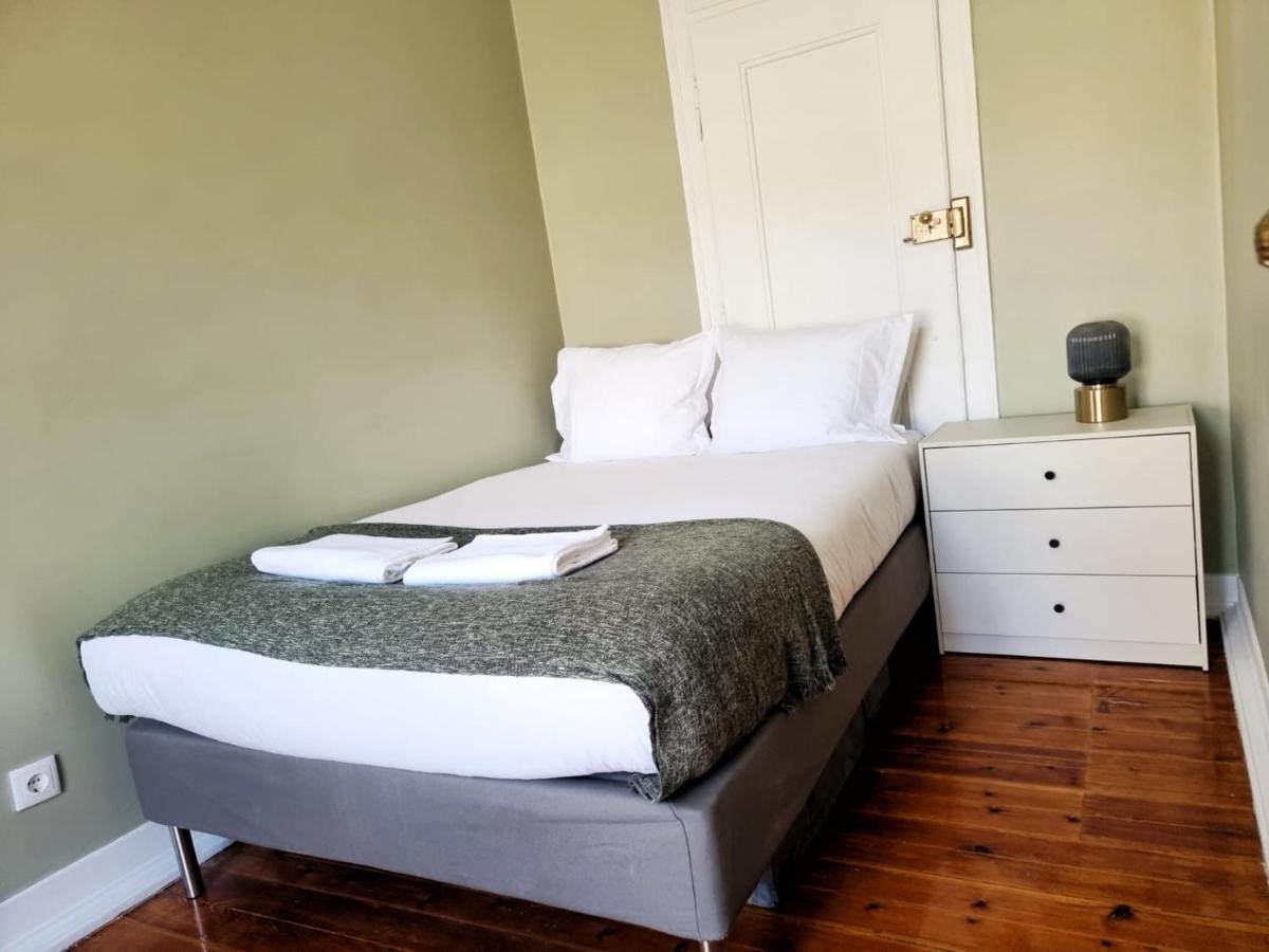 Lejlighed 3 Bedroom Apt, Historical Center, Tagus River View